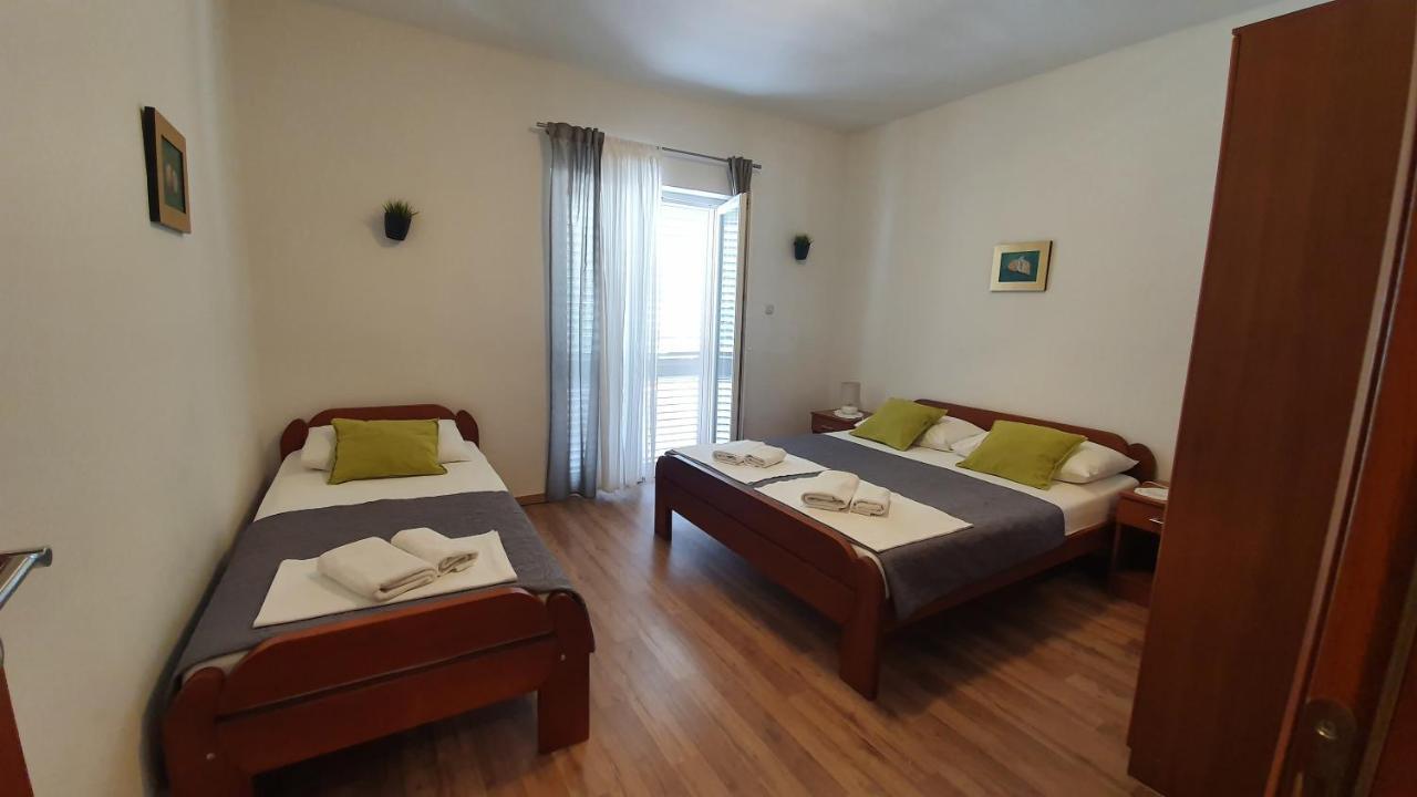 Apartments Jadranka Novaglia Esterno foto