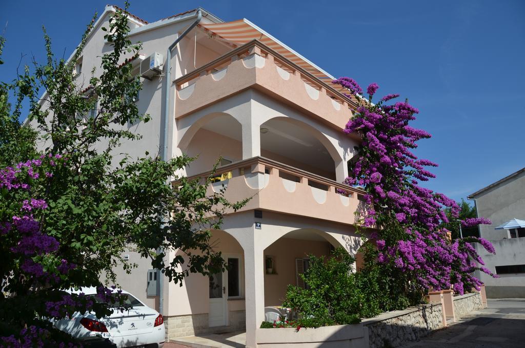 Apartments Jadranka Novaglia Esterno foto