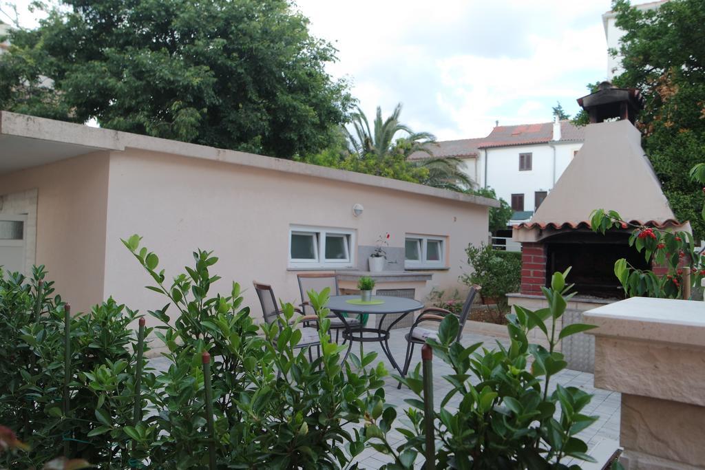 Apartments Jadranka Novaglia Esterno foto
